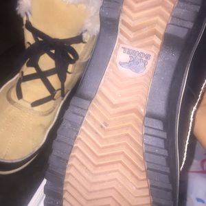 Sorel Winter Boots (fur)